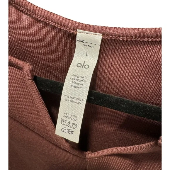 ALO Top - Picture 3 of 3